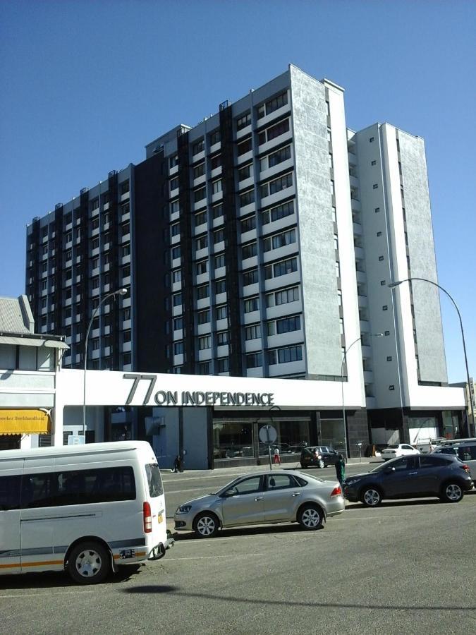 77 On Independence Apartments Windhoek Exteriör bild